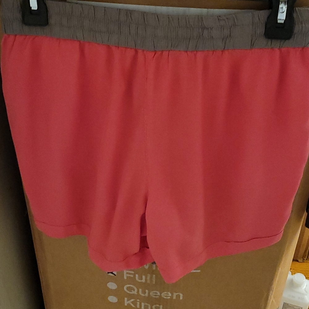 JCREW STRETCH WOMEN'S SHORT SIZE 2 - Picture 13 of 16